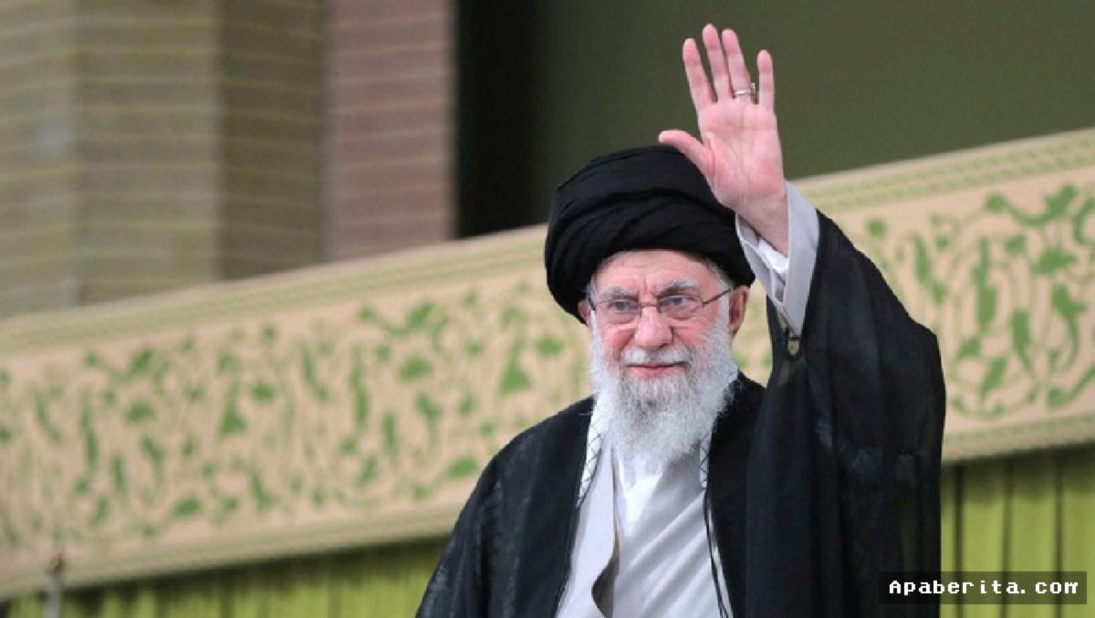 [TEHERAN] — Jet Tempur Iran Kawal Jenazah Khamenei ke Mashhad