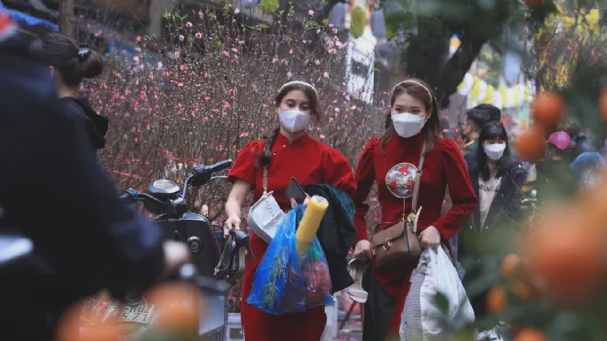 Warga Vietnam Bersiap Sambut Imlek di Tengah Bayang COVID-19