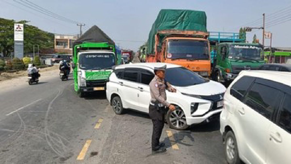 10 Tewas dalam Insiden Tabrakan Beruntun di Pantura Indramayu