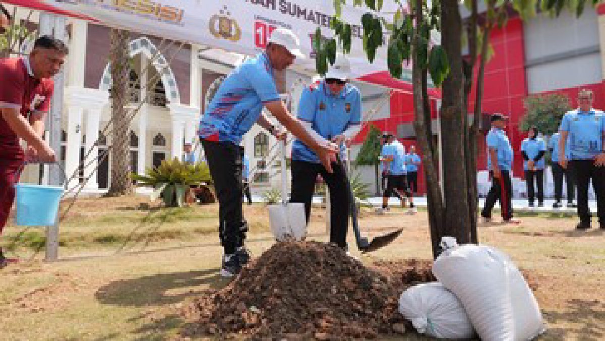 Kapolda Sumsel Tanam 30 Pohon untuk Ketahanan Pangan Nasional