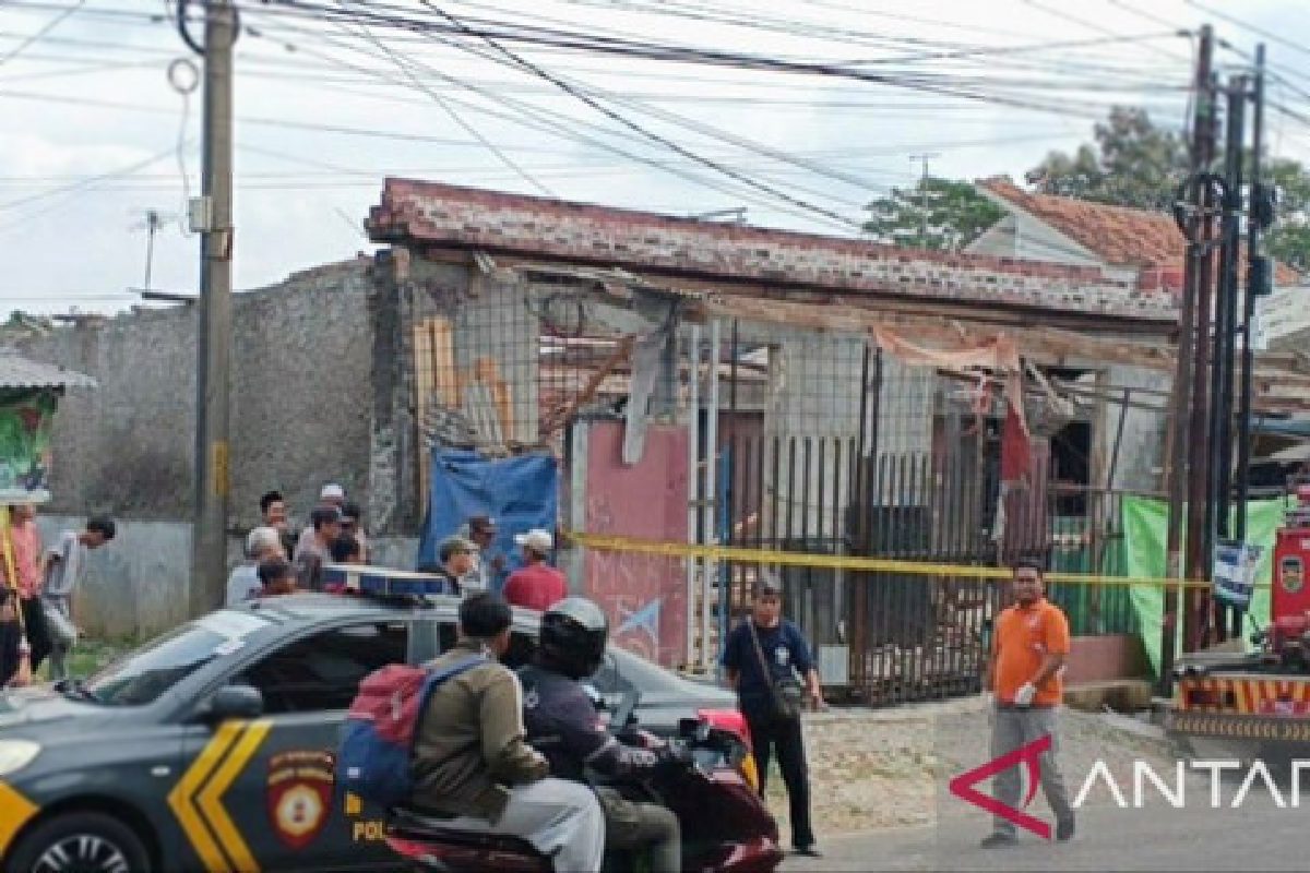 Ledakan Toko Material Purwakarta Tewaskan Pegawai, Rumah dan Masjid Rusak