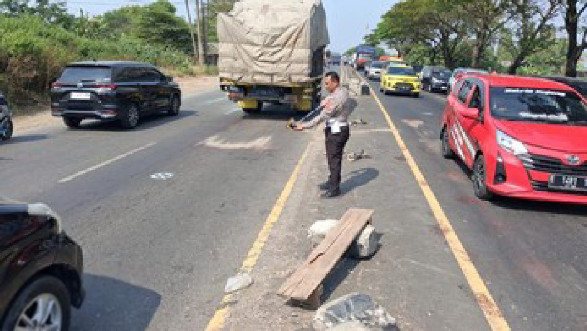 13 Penumpang Rombongan Hajatan Tewas dalam Kecelakaan Beruntun di Indramayu
