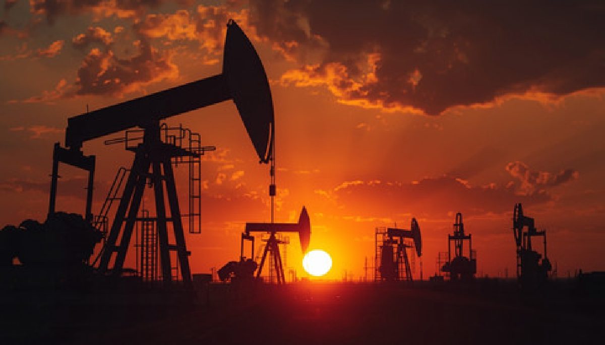 Serangan AS ke Iran Picu Harga Minyak Sentuh USD 79 per Barel