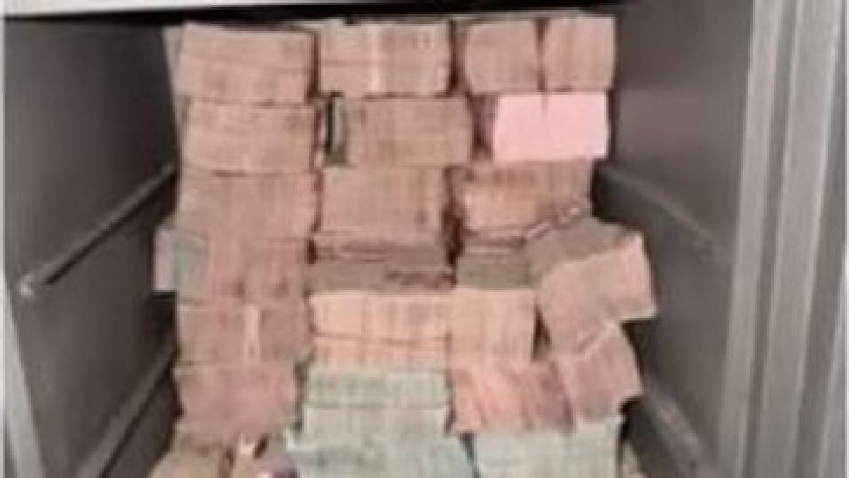 KPK Sita Rp21,2 Miliar dari Brankas Bupati Sukoharjo