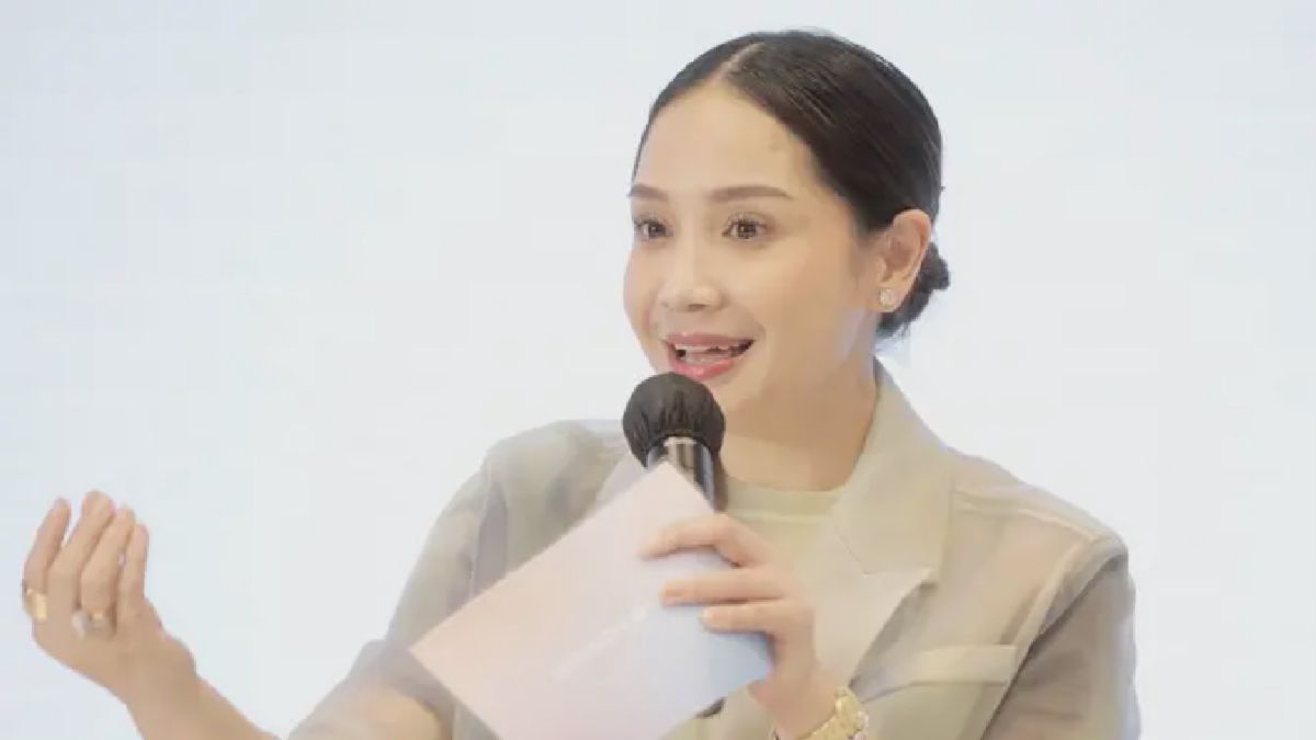 Nagita Slavina Bagi Kunci Skin Barrier, Zendaya Tampil Memukau di Premier